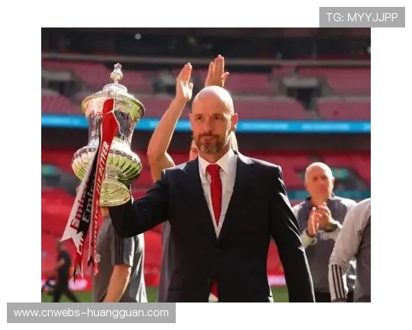 曼联4-4平局暴露防守问题，滕哈赫赛后坦言需改进