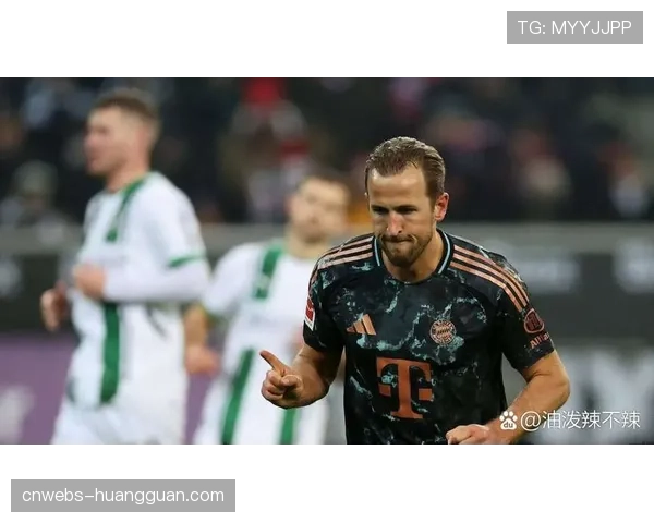 现场报道：门兴主场对阵沃尔夫斯堡，上半场双方均通过点球各入一球